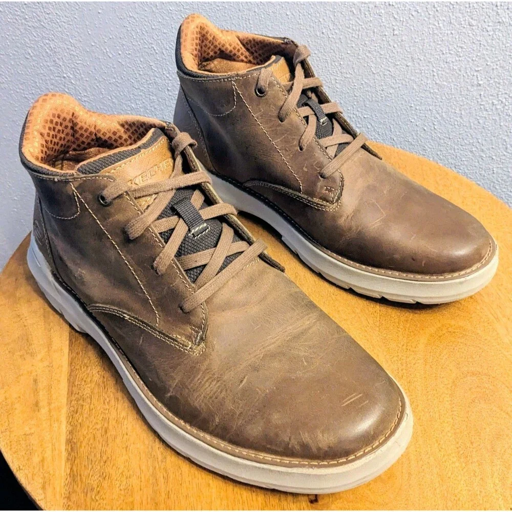 Skechers Doveno Molens Men's 10.5 EWW Leather Ankle Boots Memory Foam 66237EWW